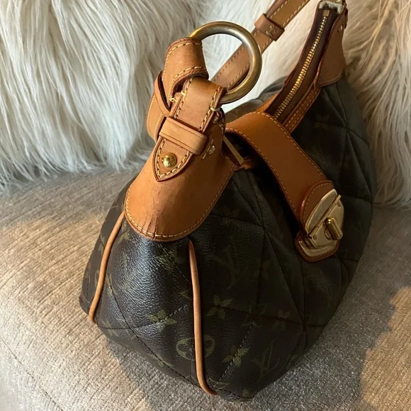 Louis Vuitton Etoile PM Shoulder Bag - Picture 13 of 15